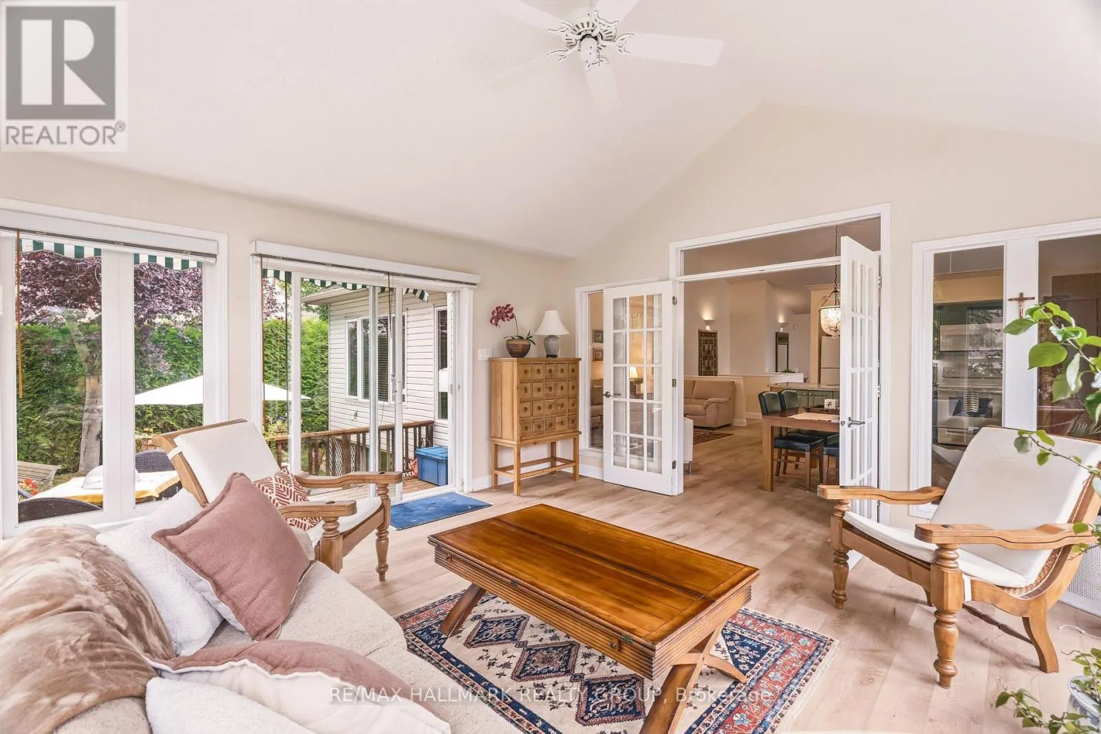 3 BURNSTEAD CRESCENT