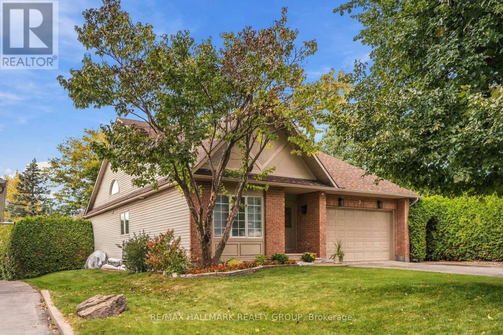 3 BURNSTEAD CRESCENT