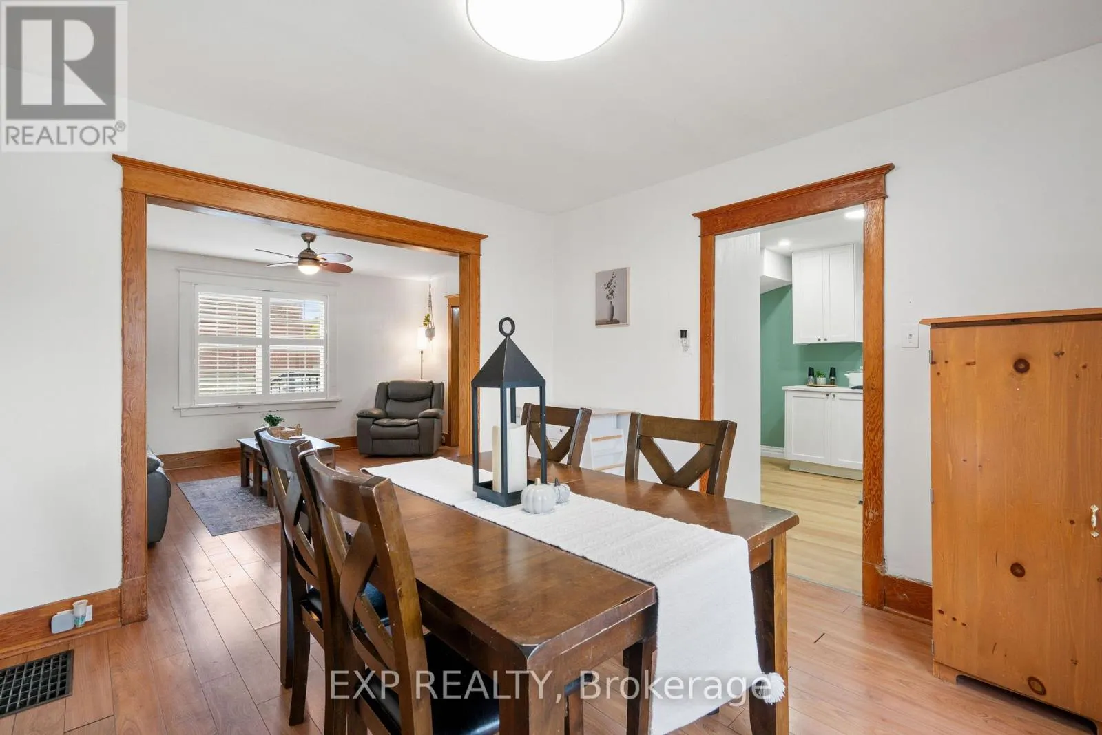 206 FIFTH STREET W