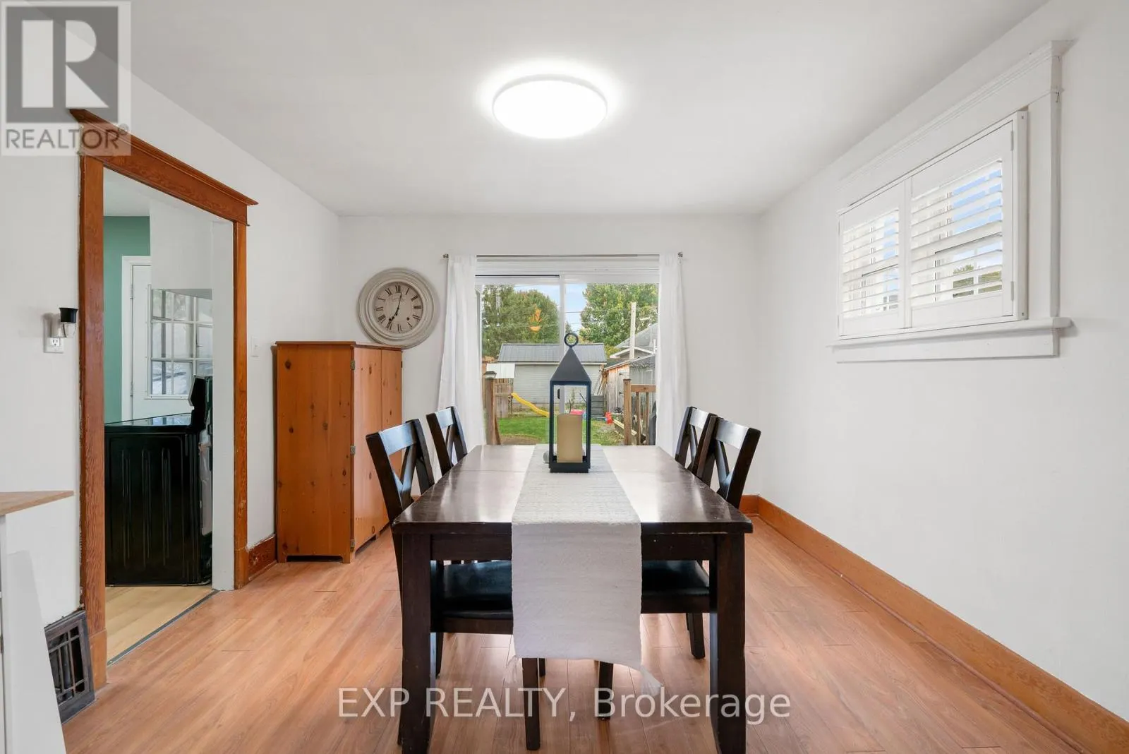 206 FIFTH STREET W
