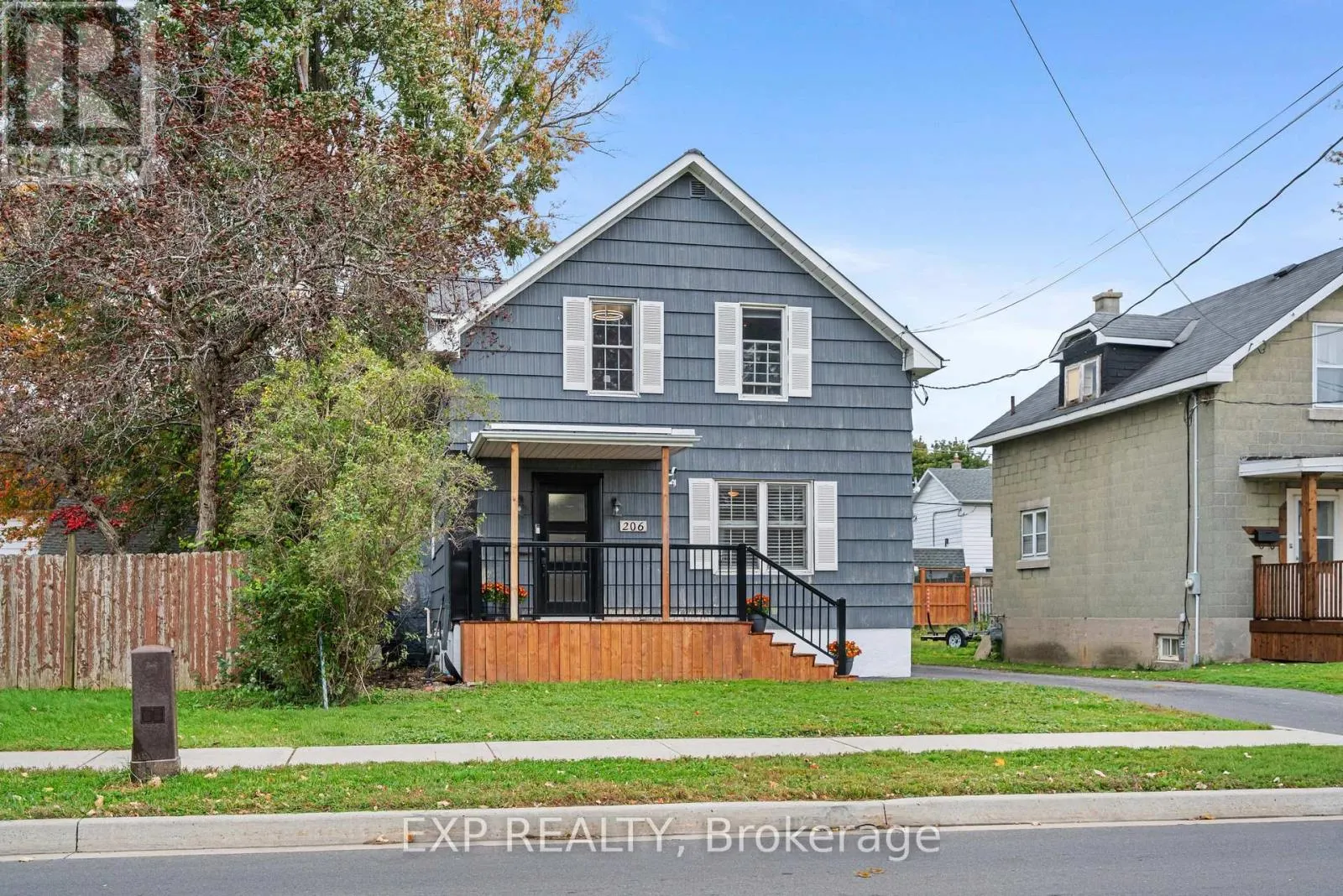 206 FIFTH STREET W