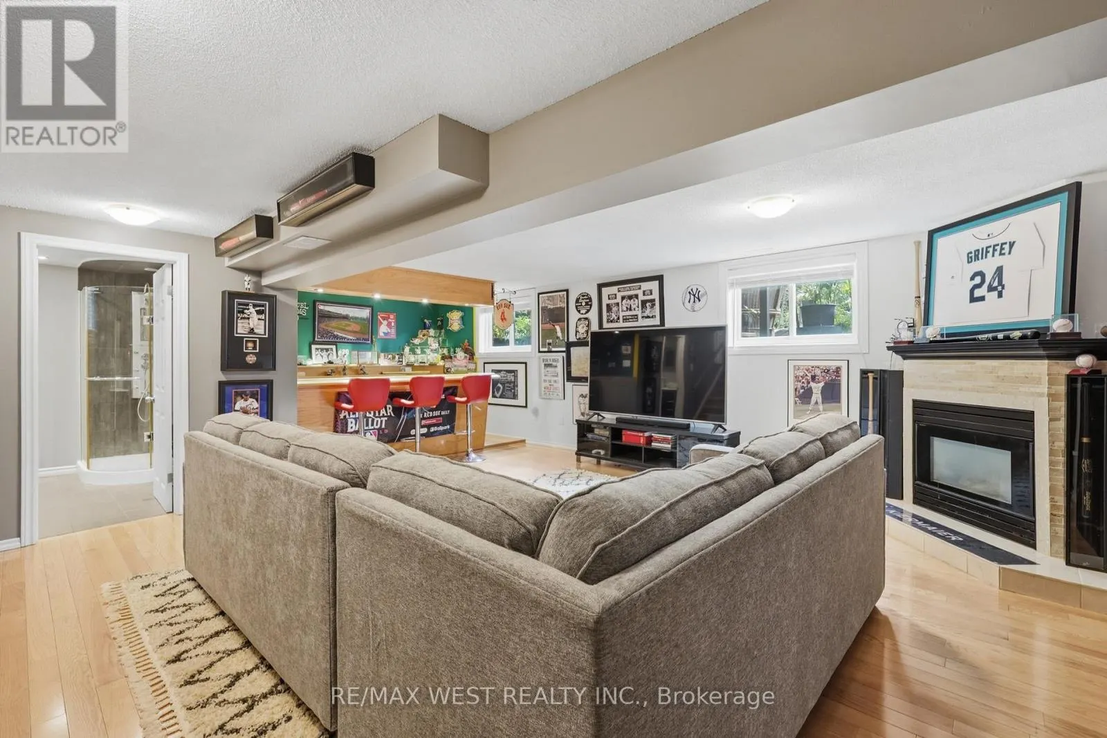 515 BERKINDALE DRIVE