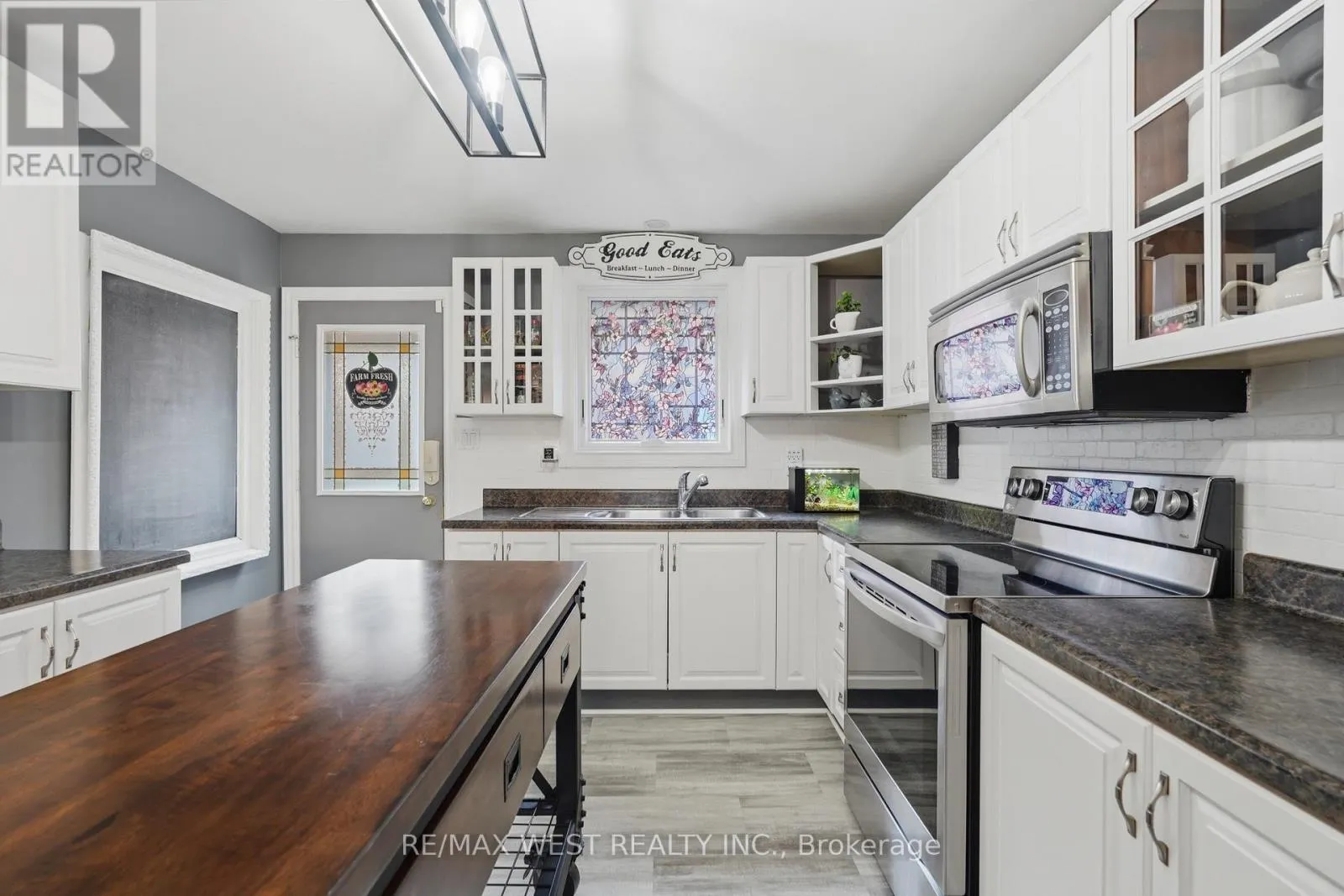 515 BERKINDALE DRIVE