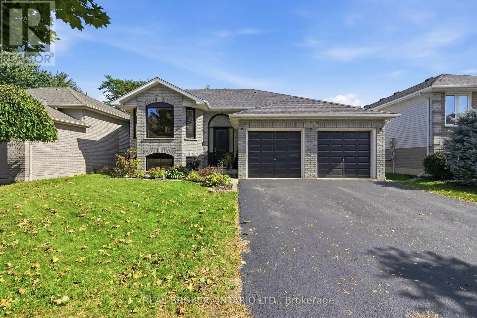 8 MOYLE DRIVE
