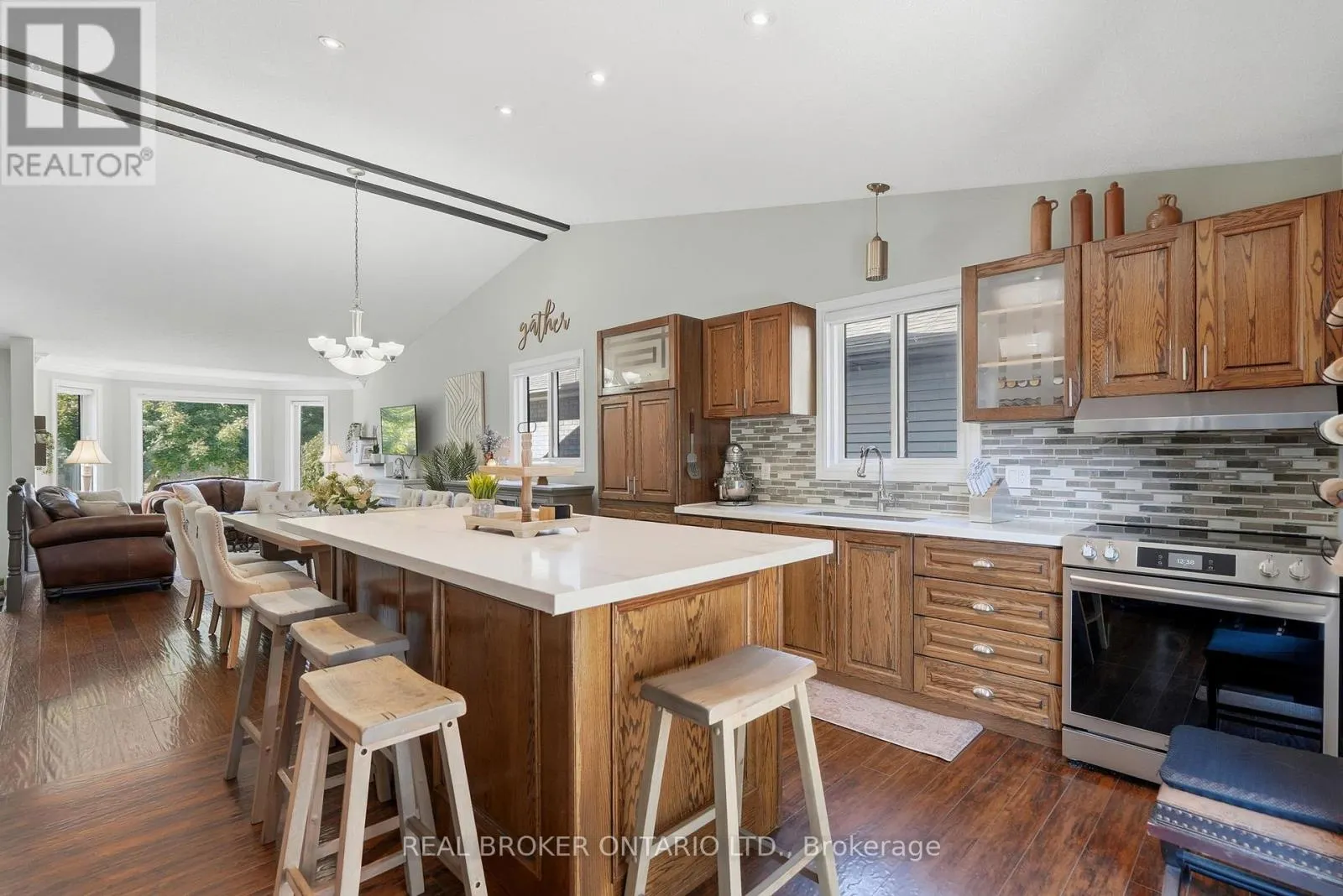 8 MOYLE DRIVE