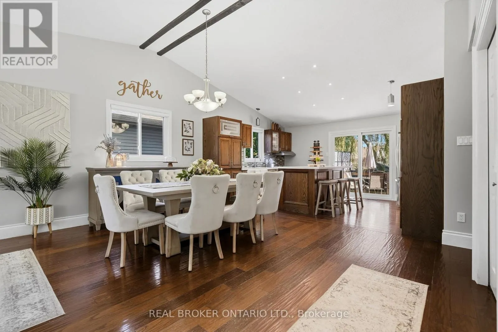 8 MOYLE DRIVE