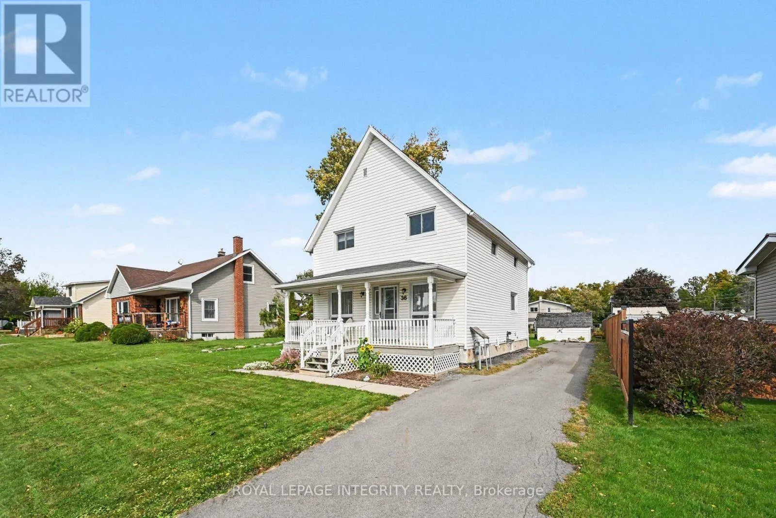 36 KENT CRESCENT
