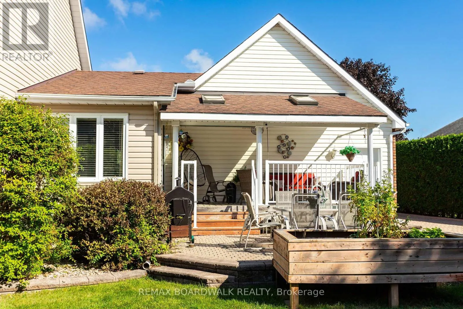 32 FAUCHER BOULEVARD