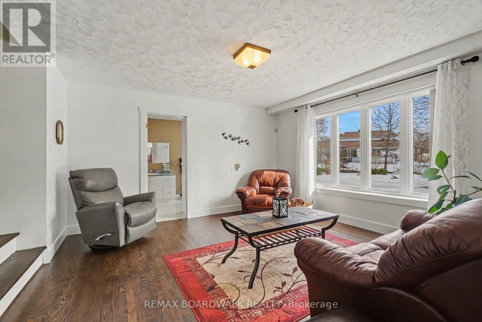 32 FAUCHER BOULEVARD