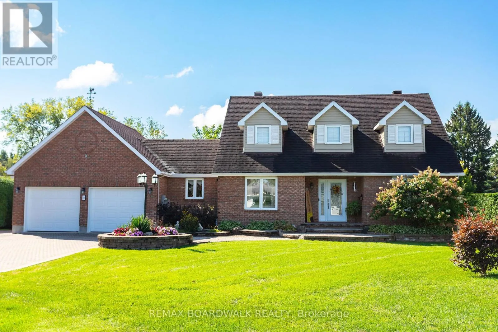 32 FAUCHER BOULEVARD