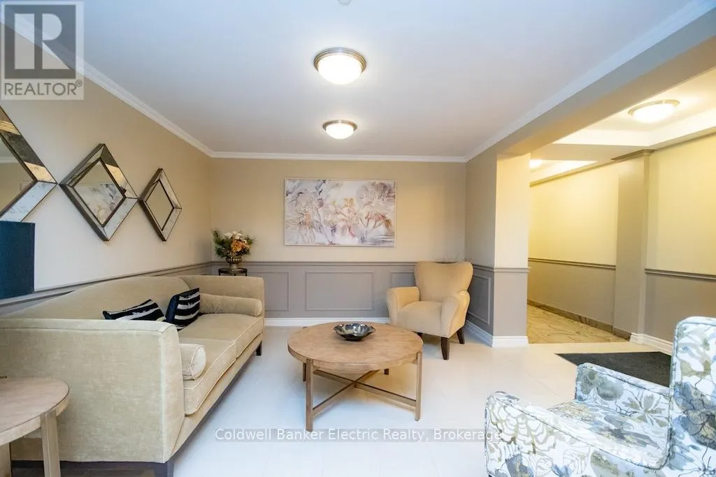212 - 869 CLONSILLA AVENUE #212