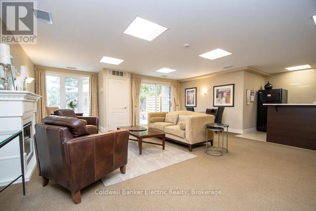 212 - 869 CLONSILLA AVENUE #212