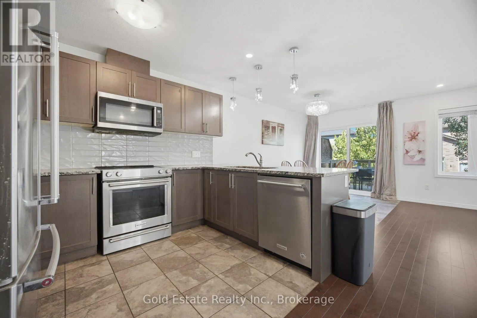 85 - 135 HARDCASTLE DRIVE