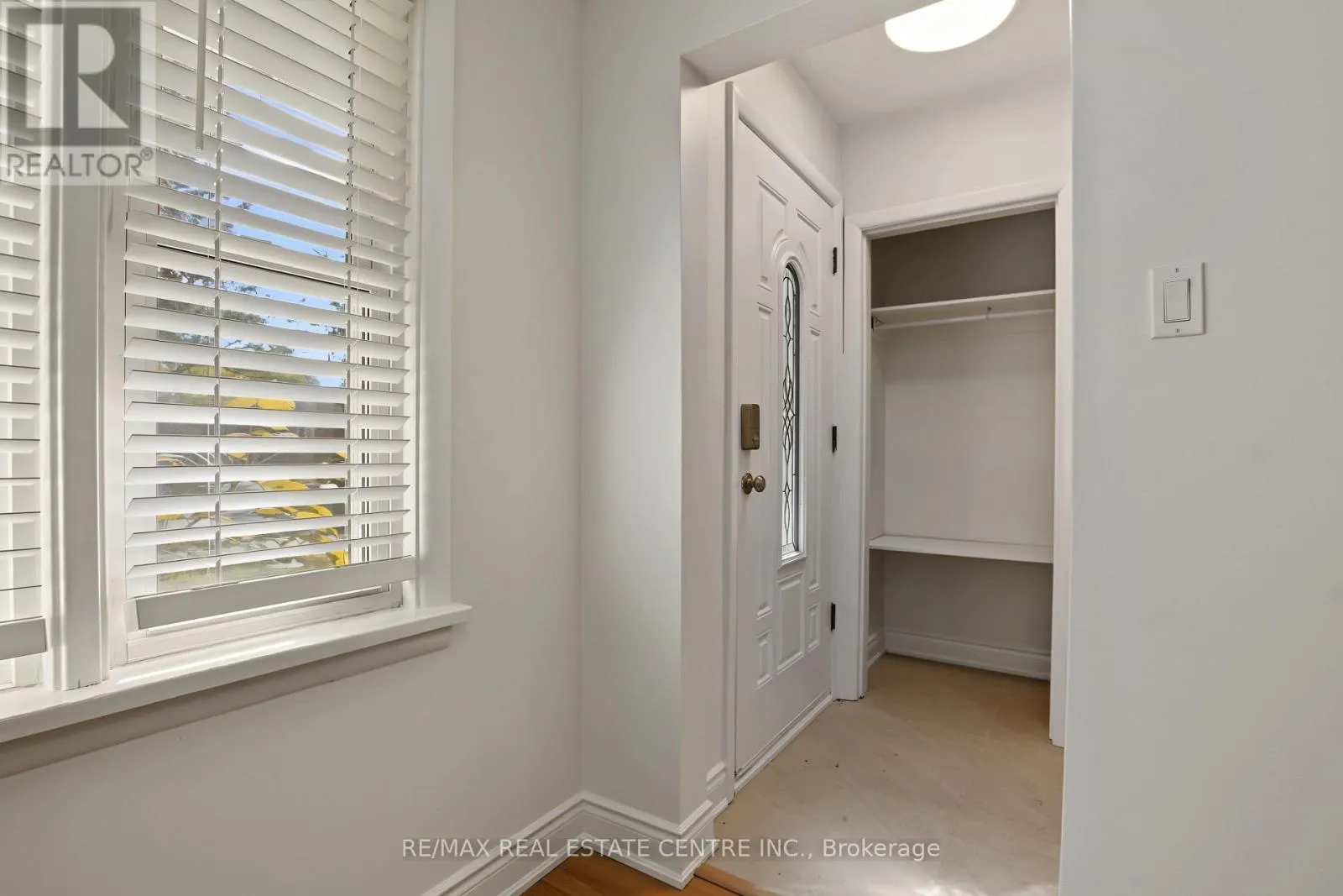 143 ELGIN CRESCENT
