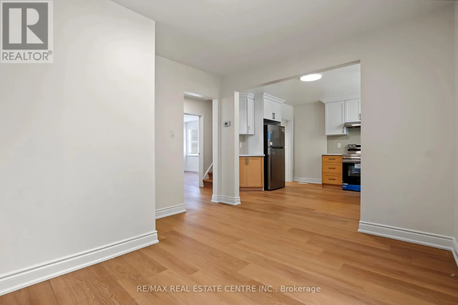 143 ELGIN CRESCENT
