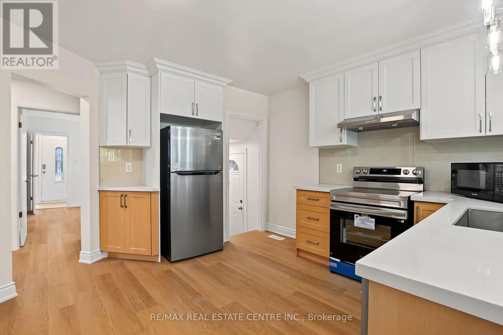 143 ELGIN CRESCENT