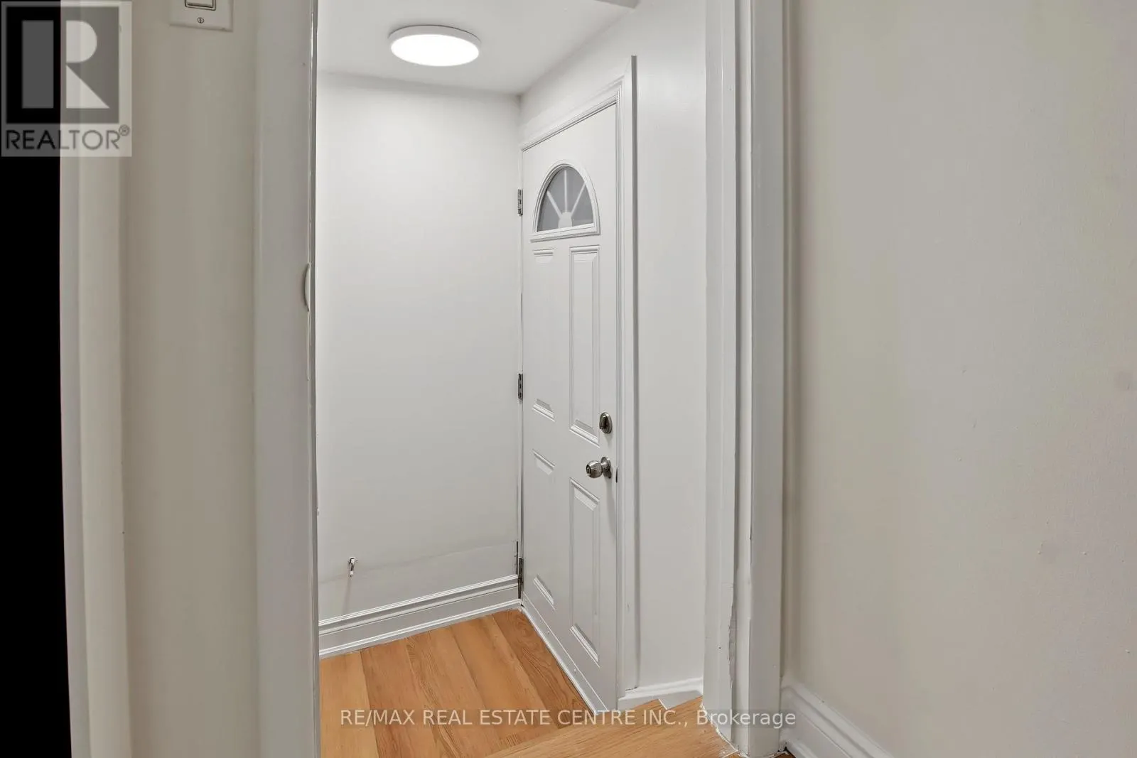 143 ELGIN CRESCENT