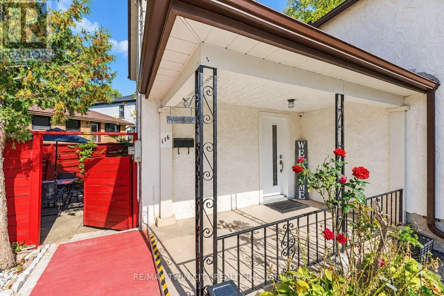 116 VICTORIA AVENUE