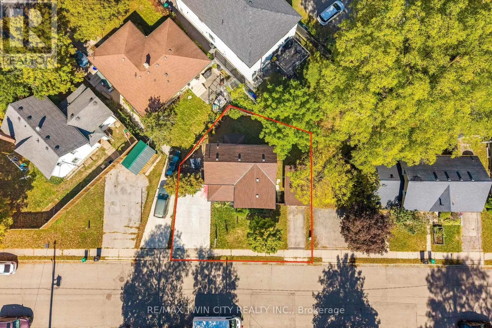 116 VICTORIA AVENUE