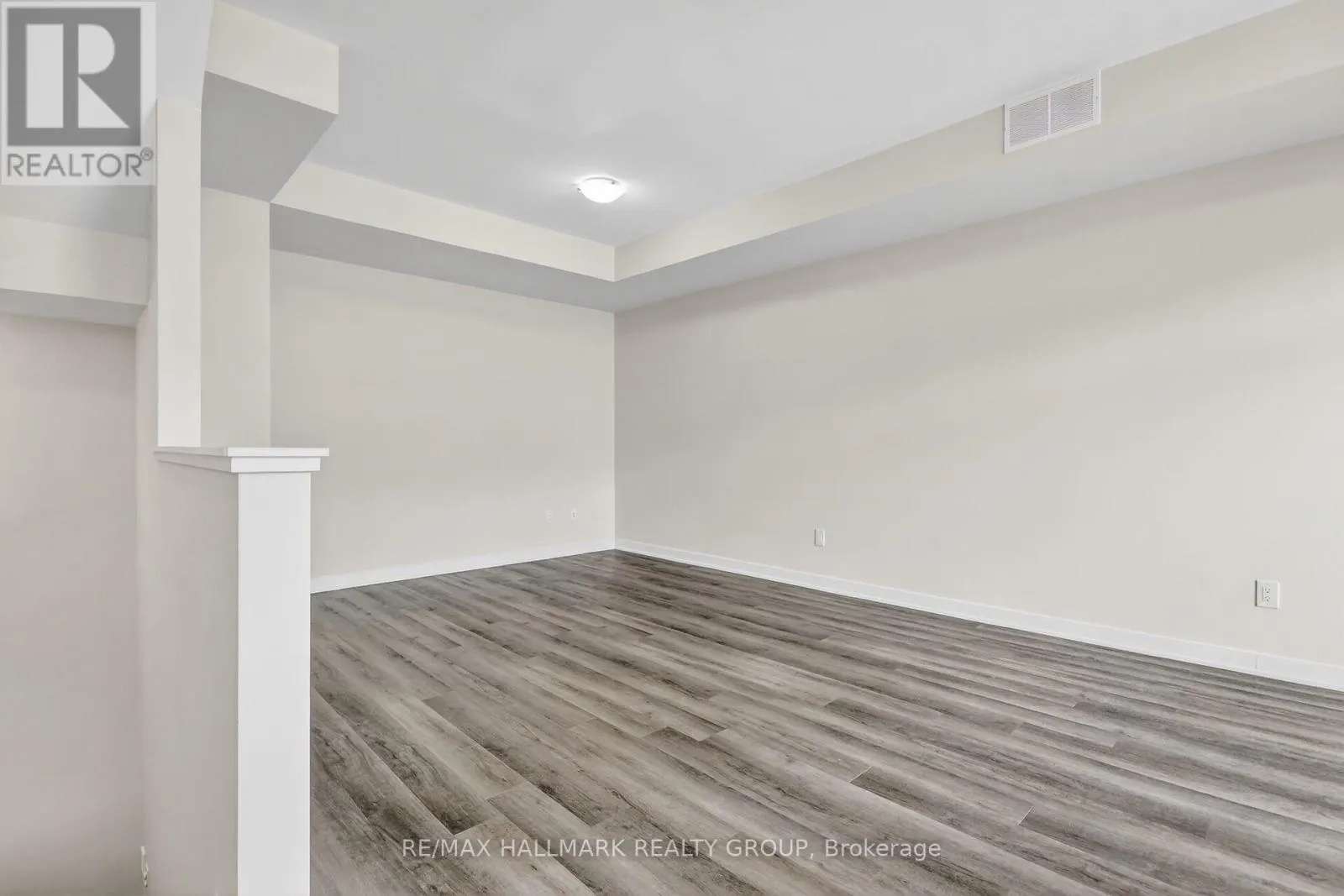 402 JEWELWING PRIVATE