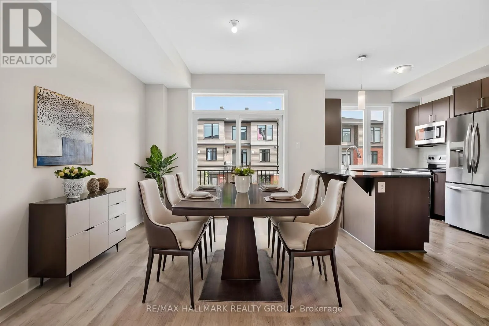 402 JEWELWING PRIVATE