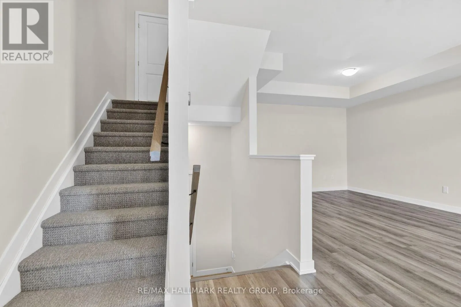 402 JEWELWING PRIVATE