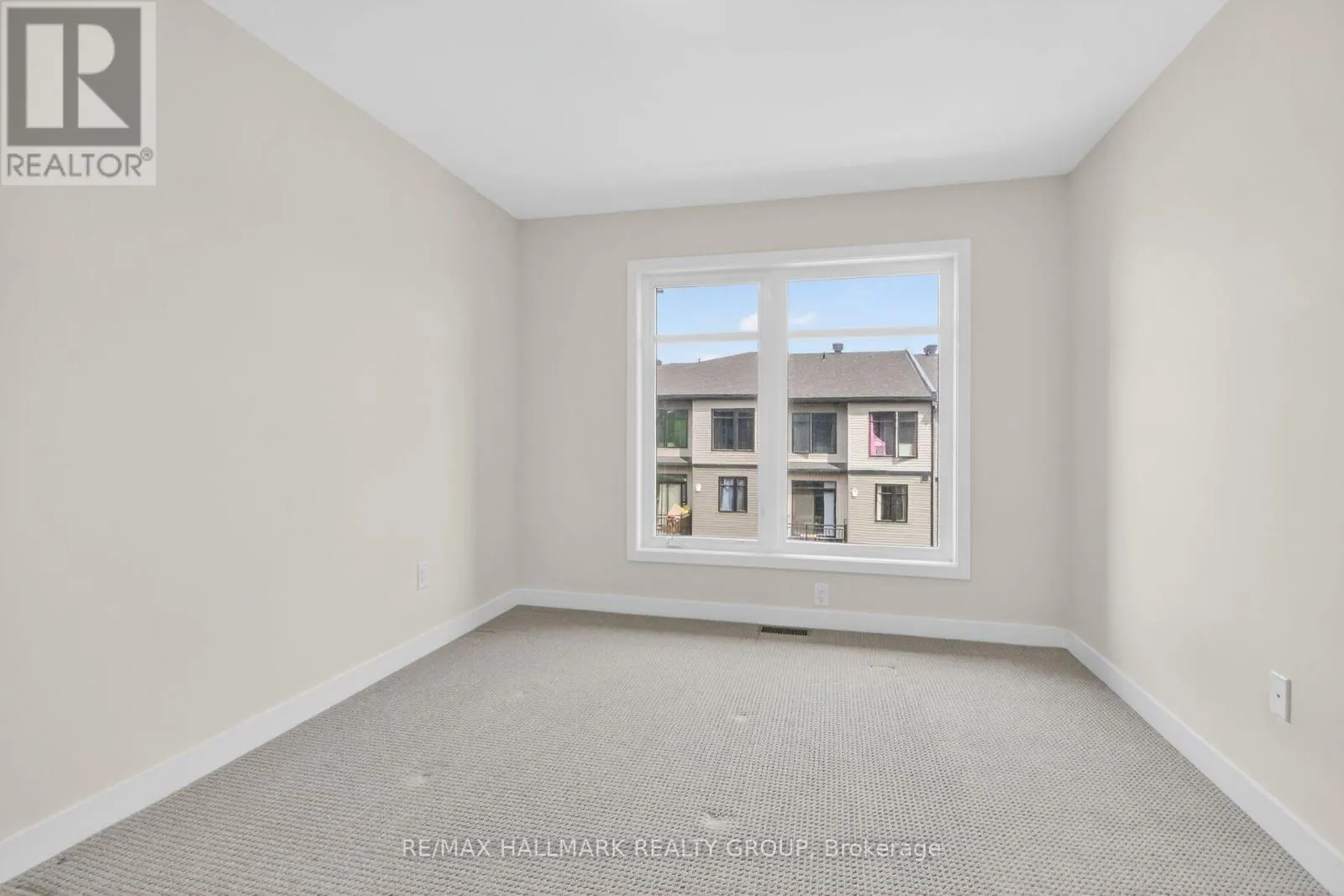 402 JEWELWING PRIVATE
