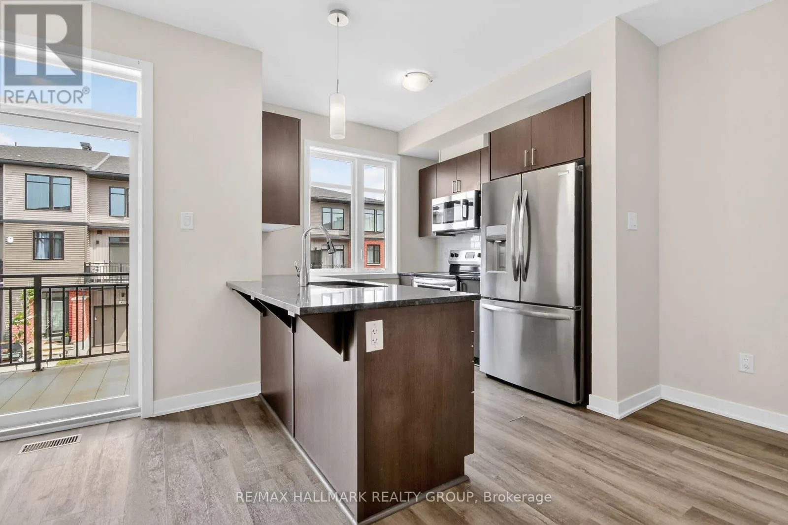 402 JEWELWING PRIVATE