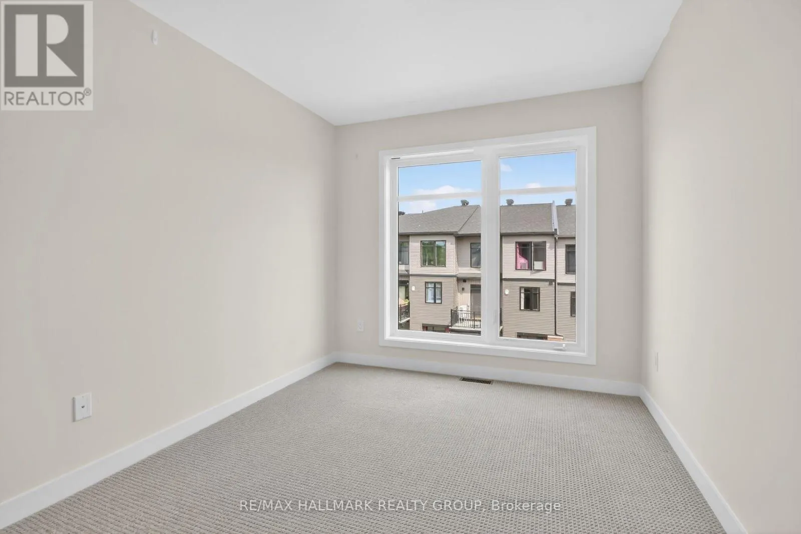 402 JEWELWING PRIVATE