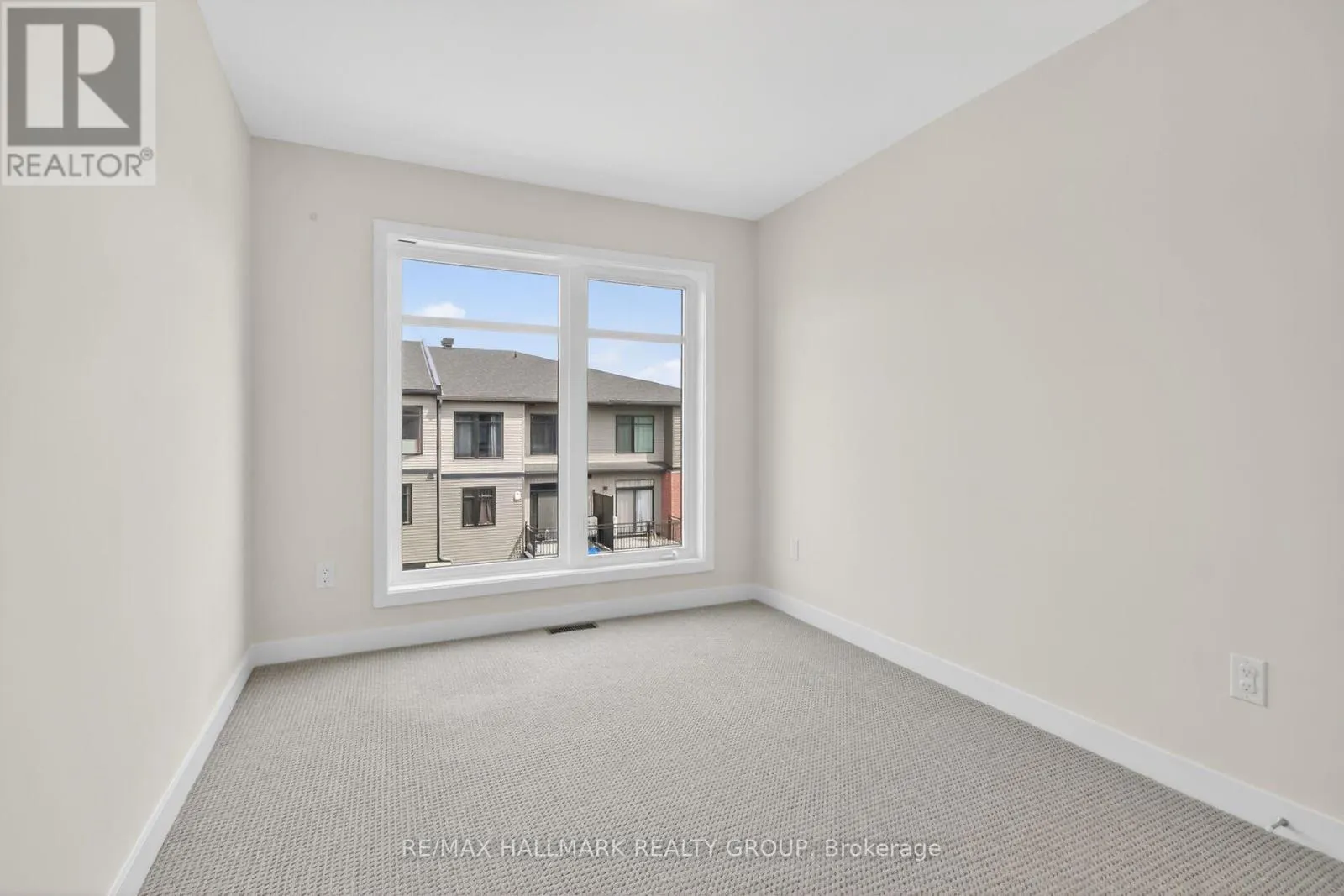 402 JEWELWING PRIVATE