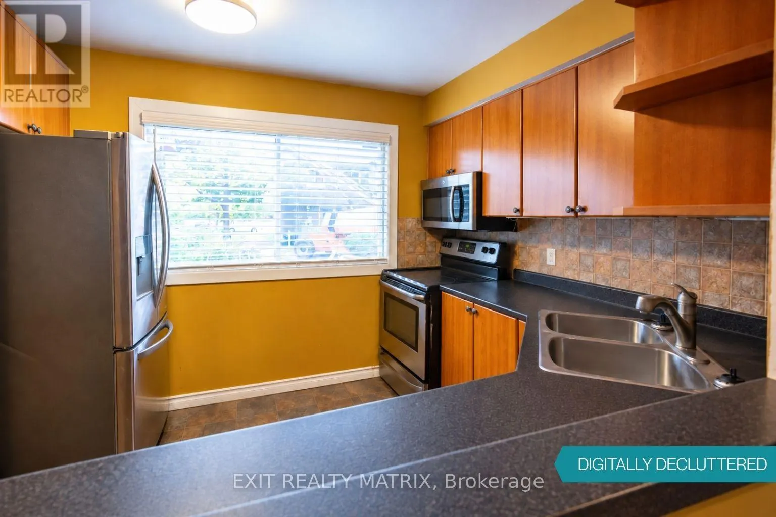 3006 FAIRLEA CRESCENT