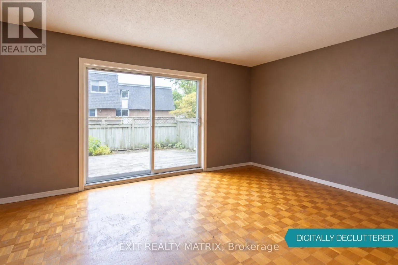 3006 FAIRLEA CRESCENT
