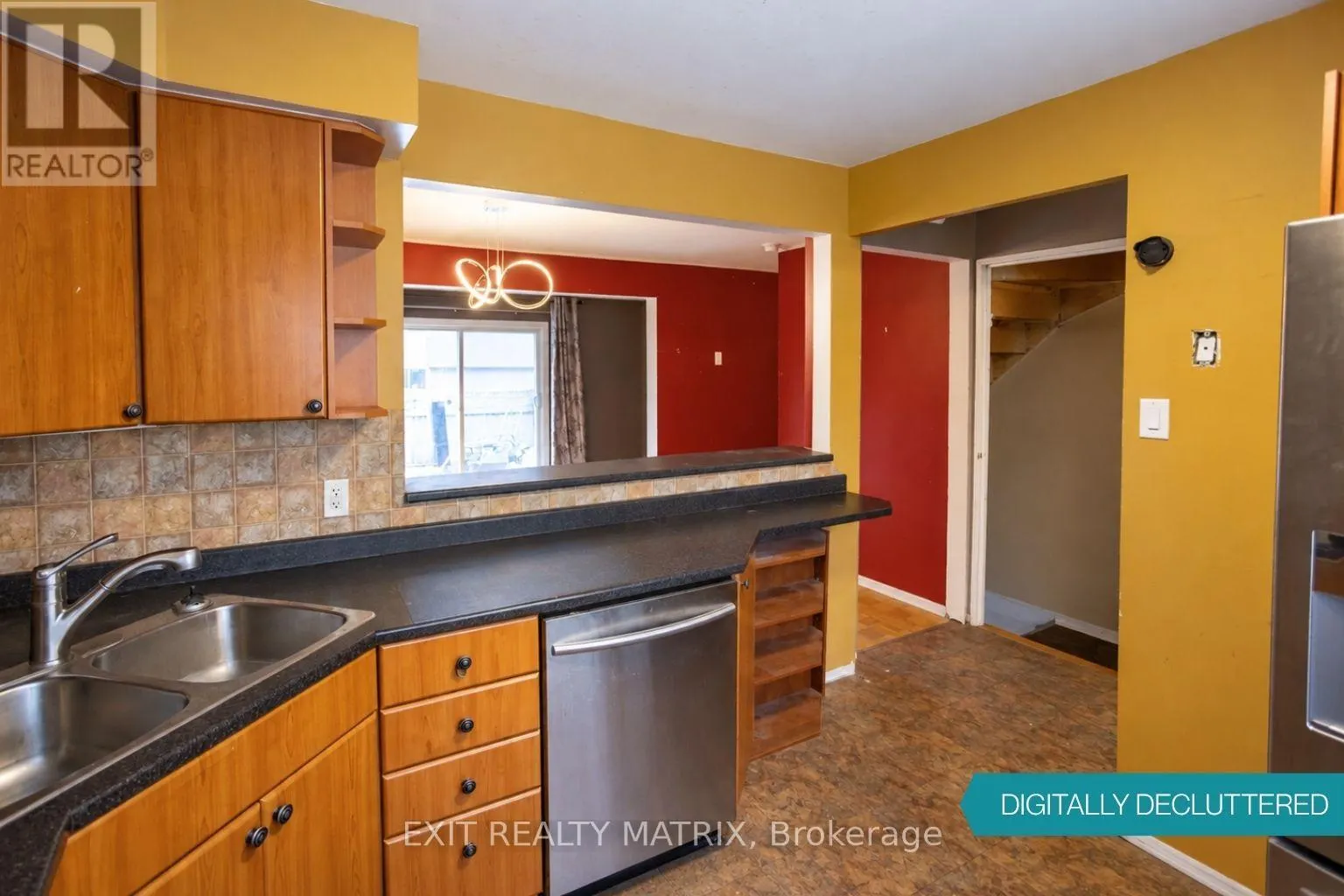 3006 FAIRLEA CRESCENT