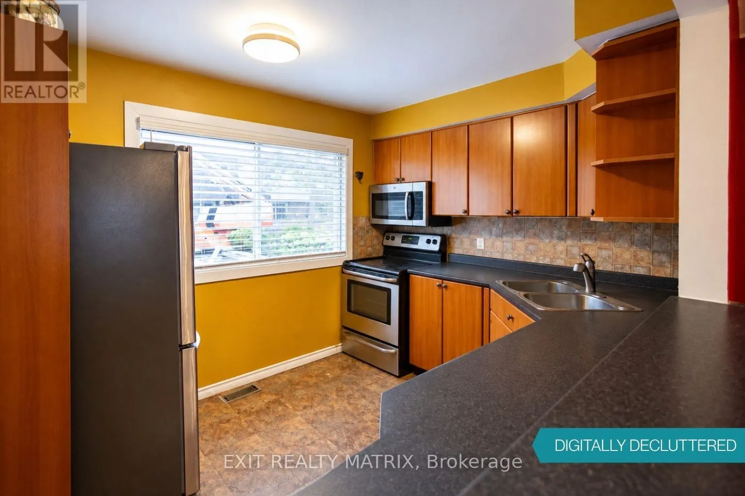 3006 FAIRLEA CRESCENT