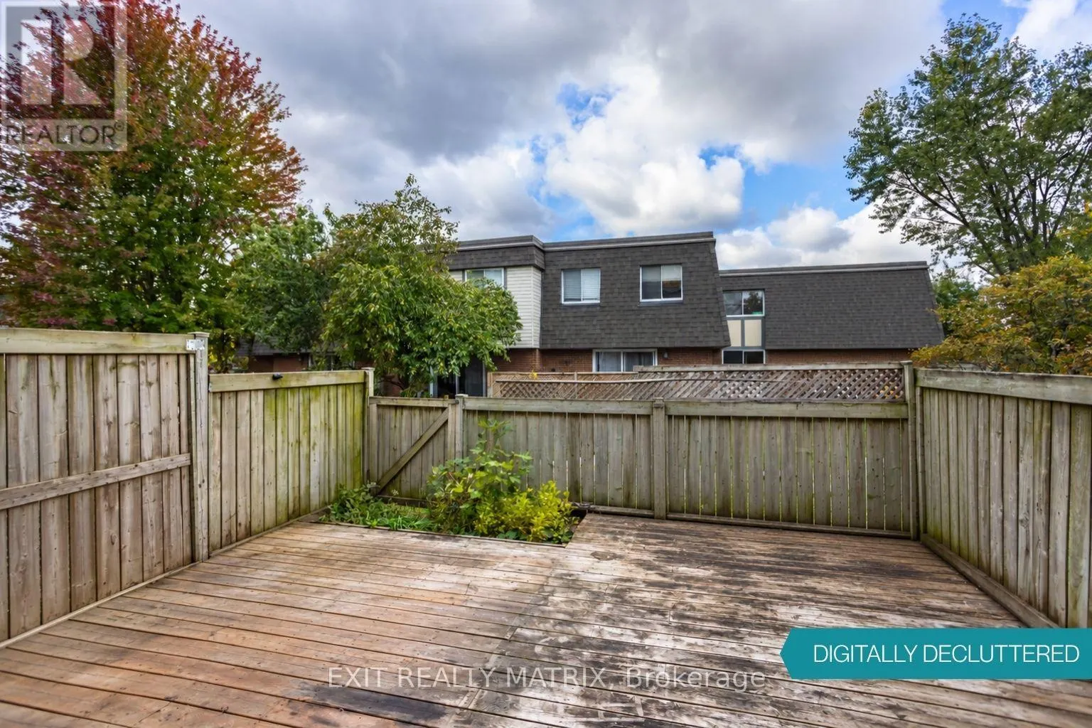 3006 FAIRLEA CRESCENT