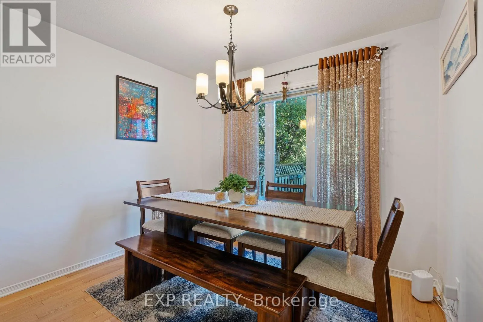 122 MARKLAND CRESCENT