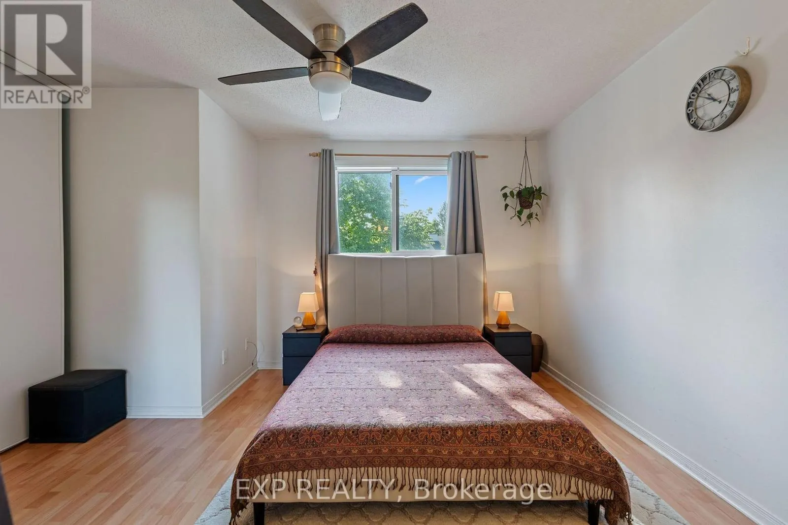 122 MARKLAND CRESCENT