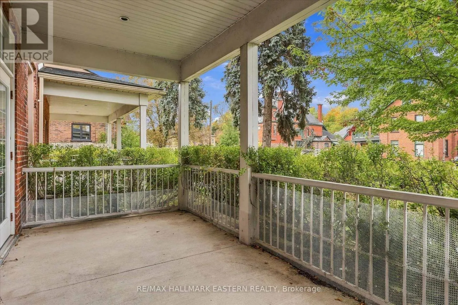 #2 - 760 GEORGE STREET ##2