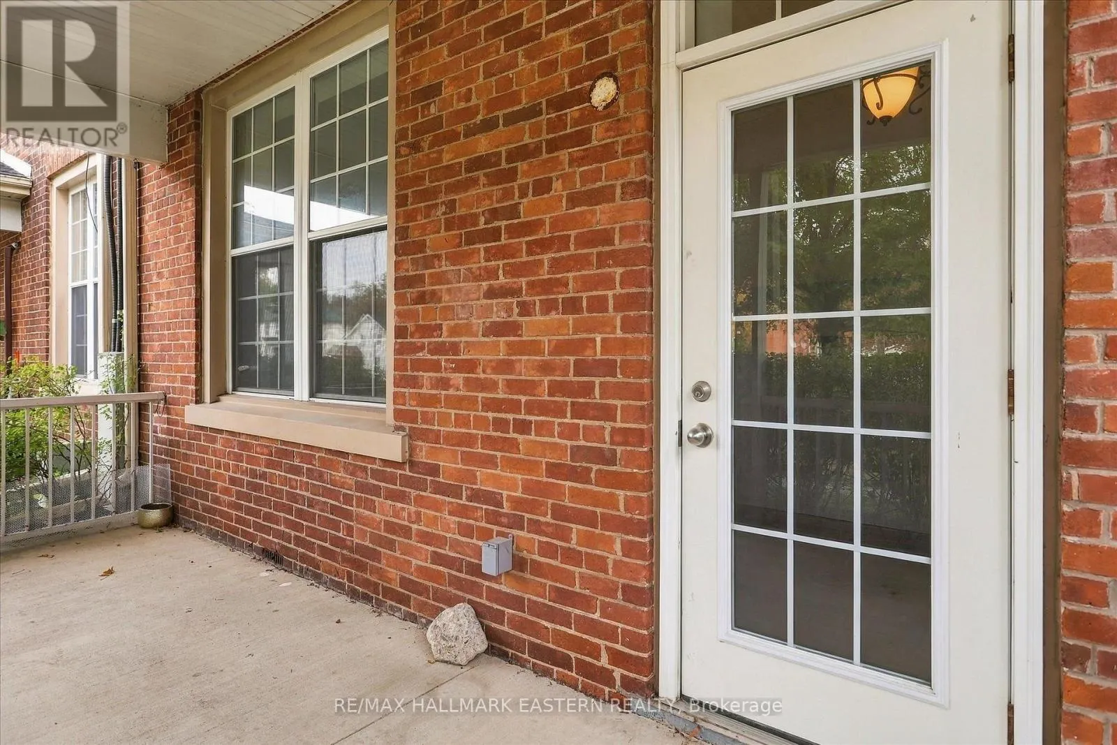 #2 - 760 GEORGE STREET ##2