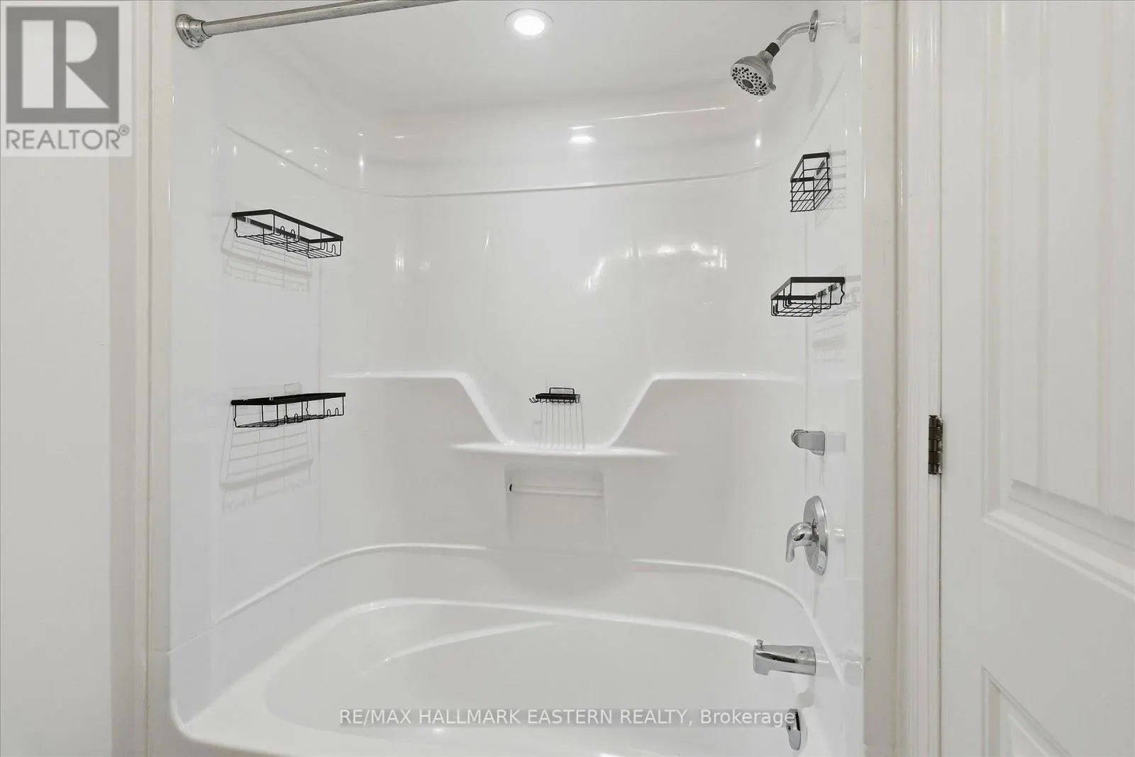 #2 - 760 GEORGE STREET ##2