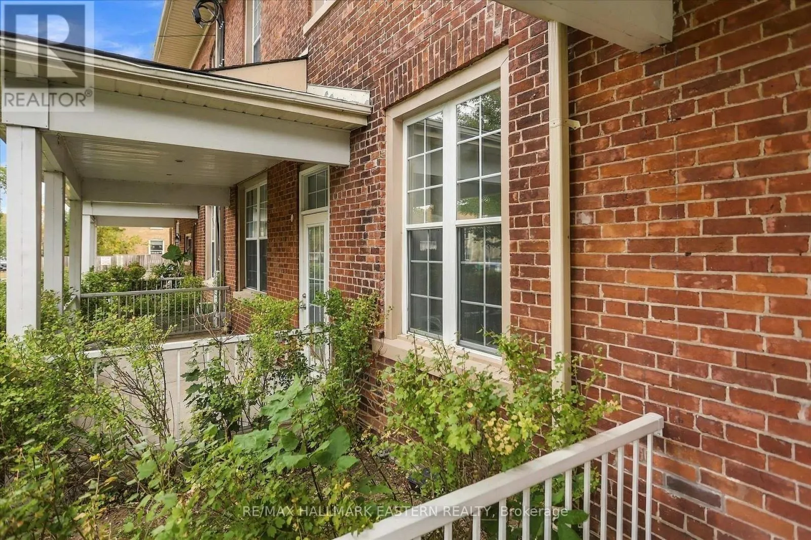#2 - 760 GEORGE STREET ##2