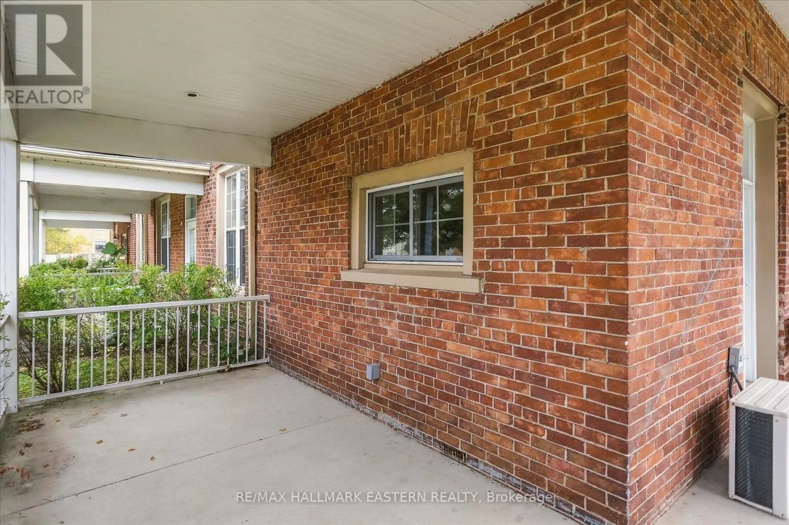 #2 - 760 GEORGE STREET ##2