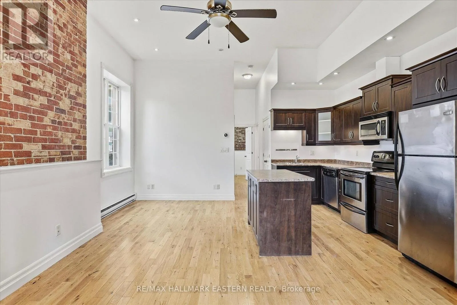 #2 - 760 GEORGE STREET ##2