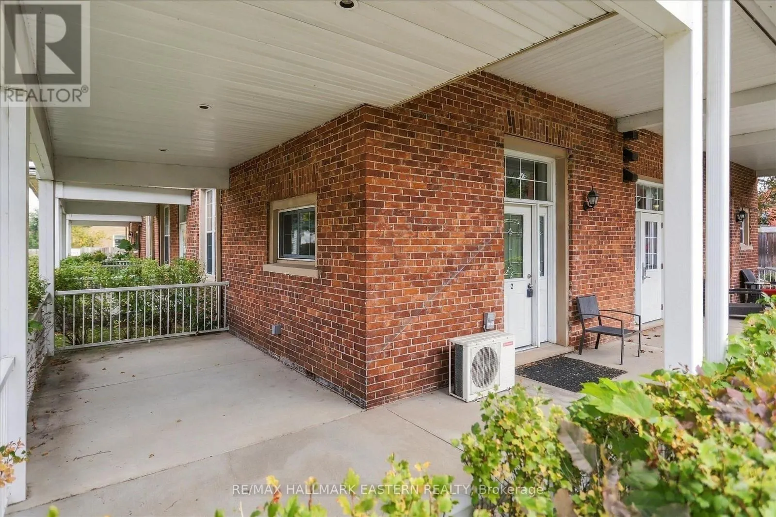 #2 - 760 GEORGE STREET ##2