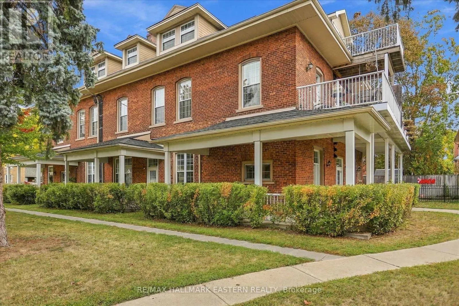 #2 - 760 GEORGE STREET ##2