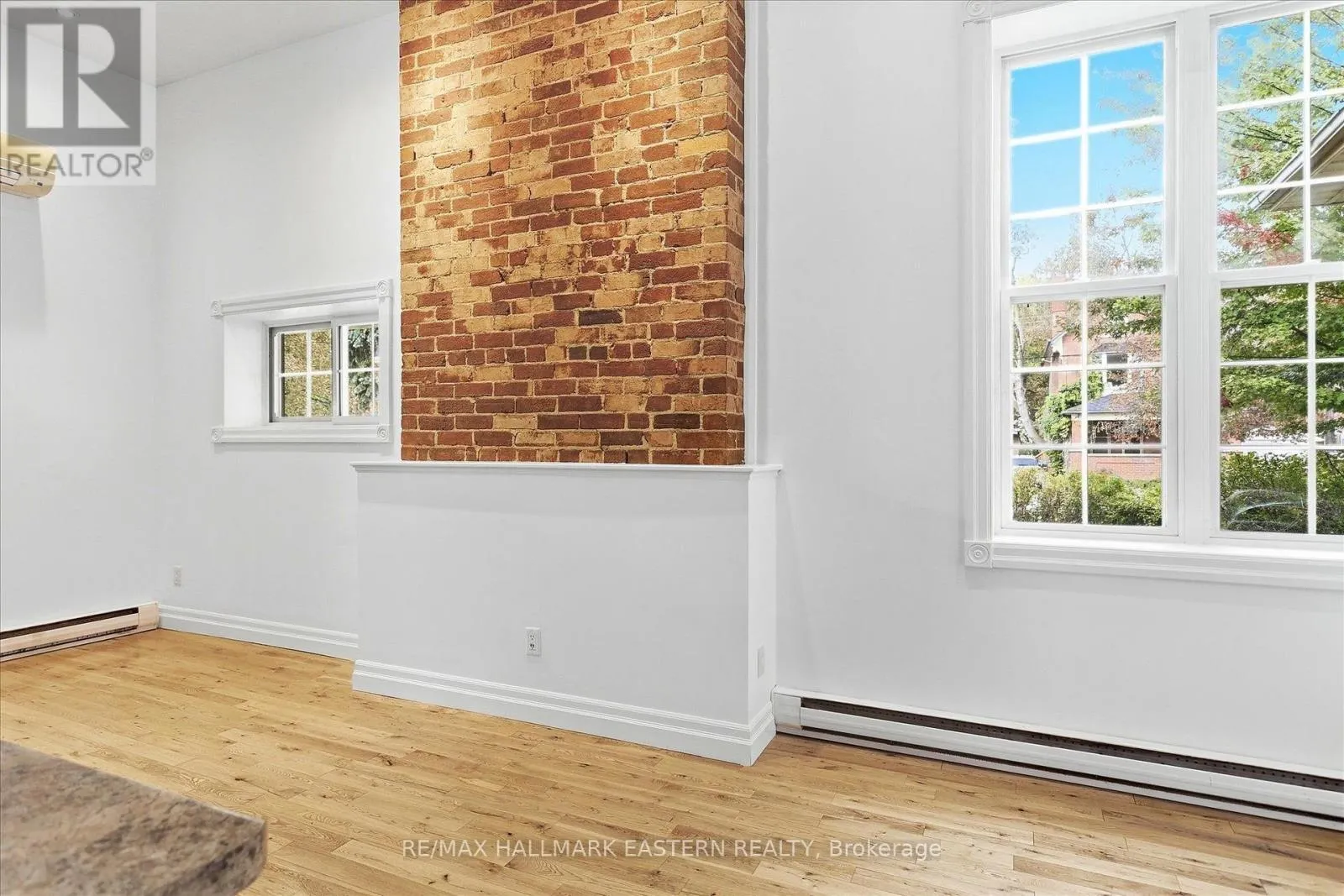 #2 - 760 GEORGE STREET ##2