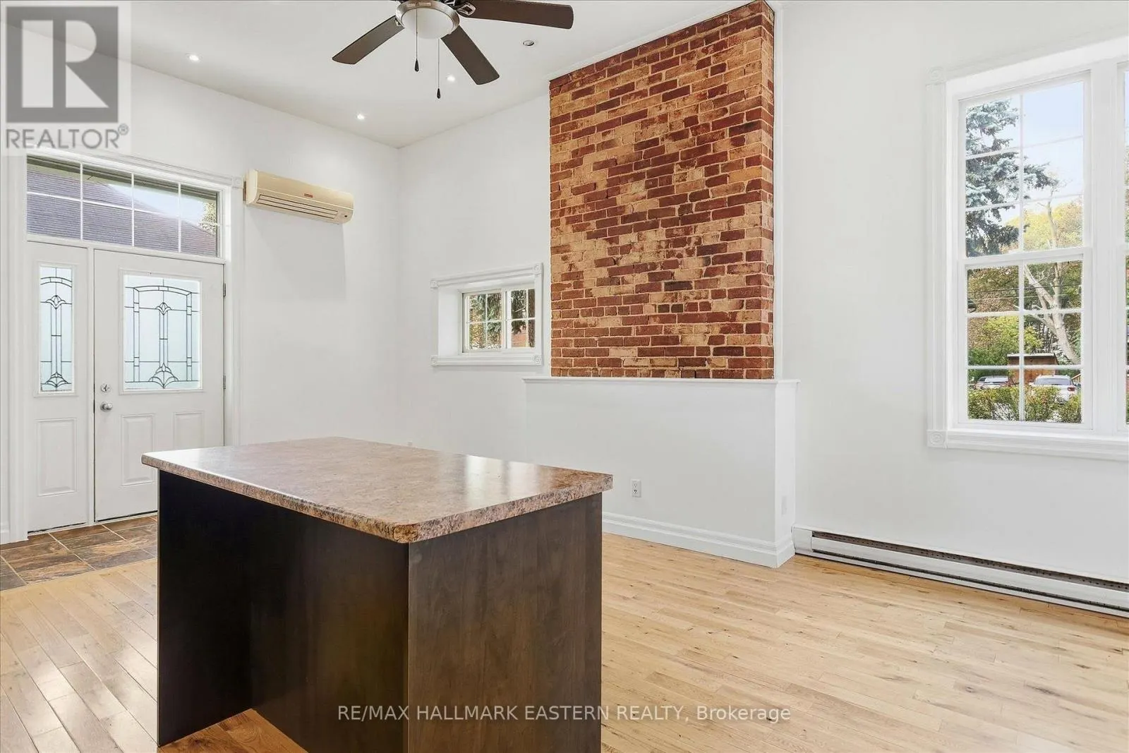 #2 - 760 GEORGE STREET ##2