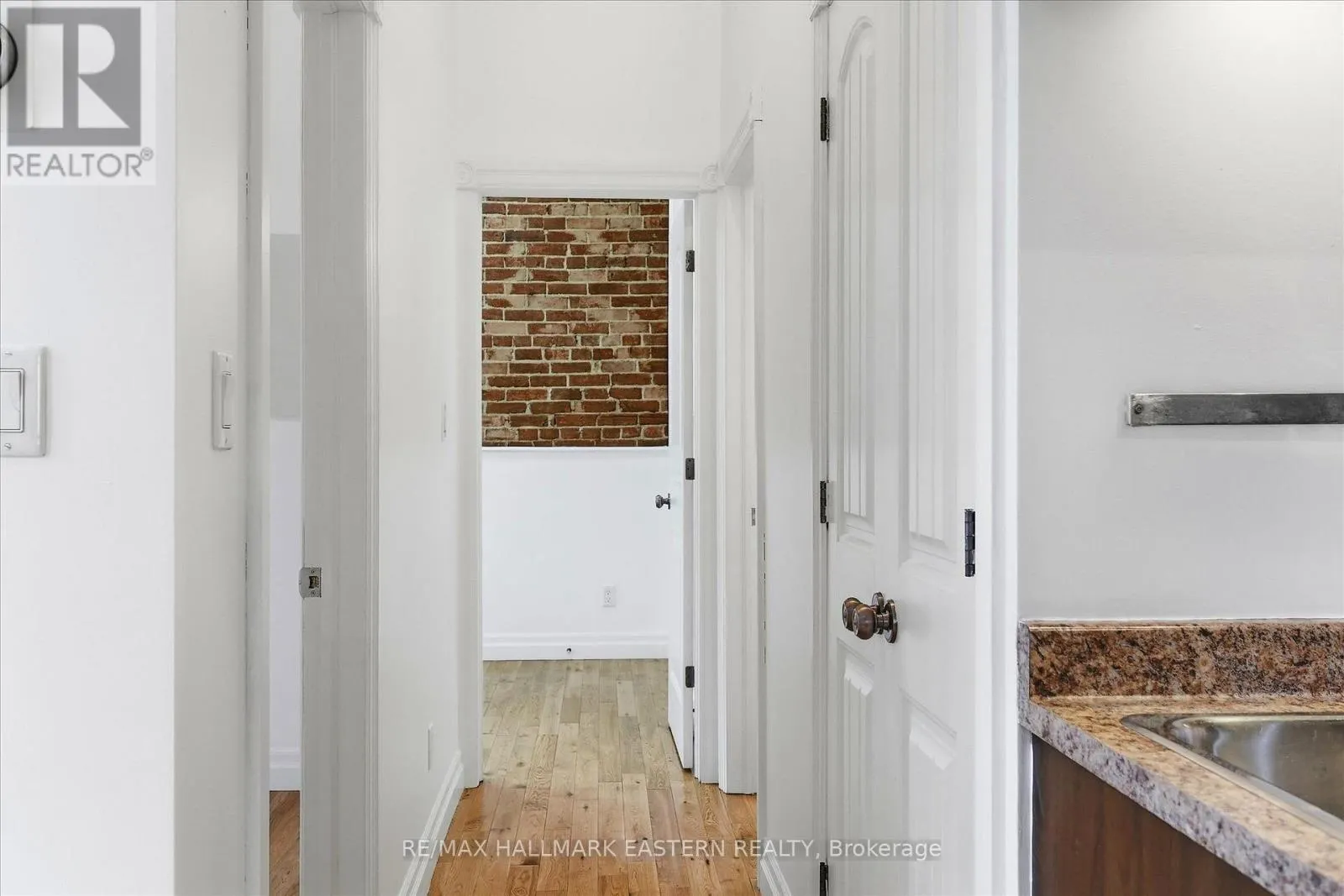 #2 - 760 GEORGE STREET ##2