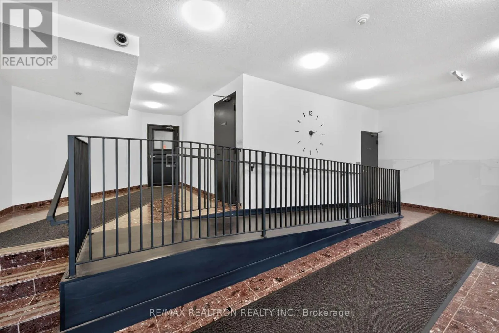 501 - 6 VILLAGE GREEN BOULEVARD
