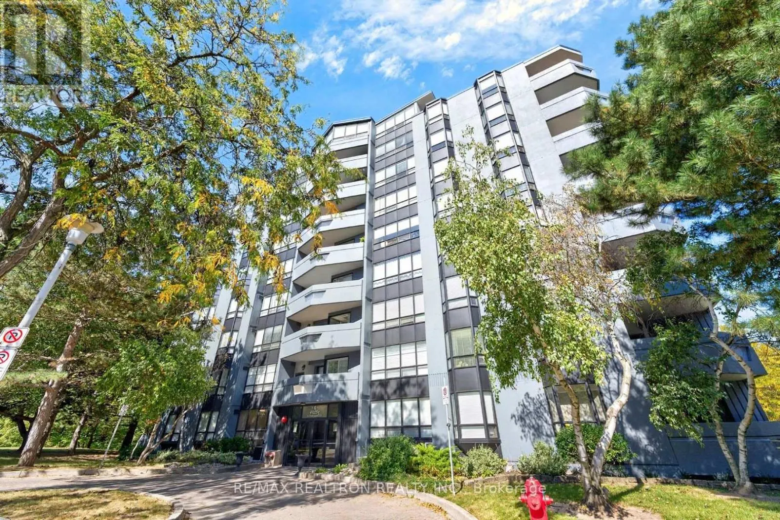 501 - 6 VILLAGE GREEN BOULEVARD